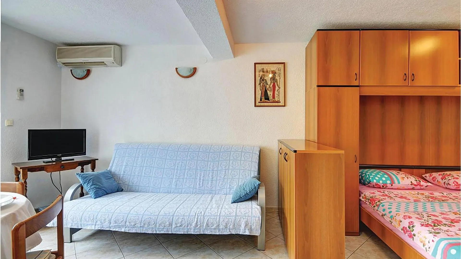 Beautiful Apartment In Pula With Kitchen