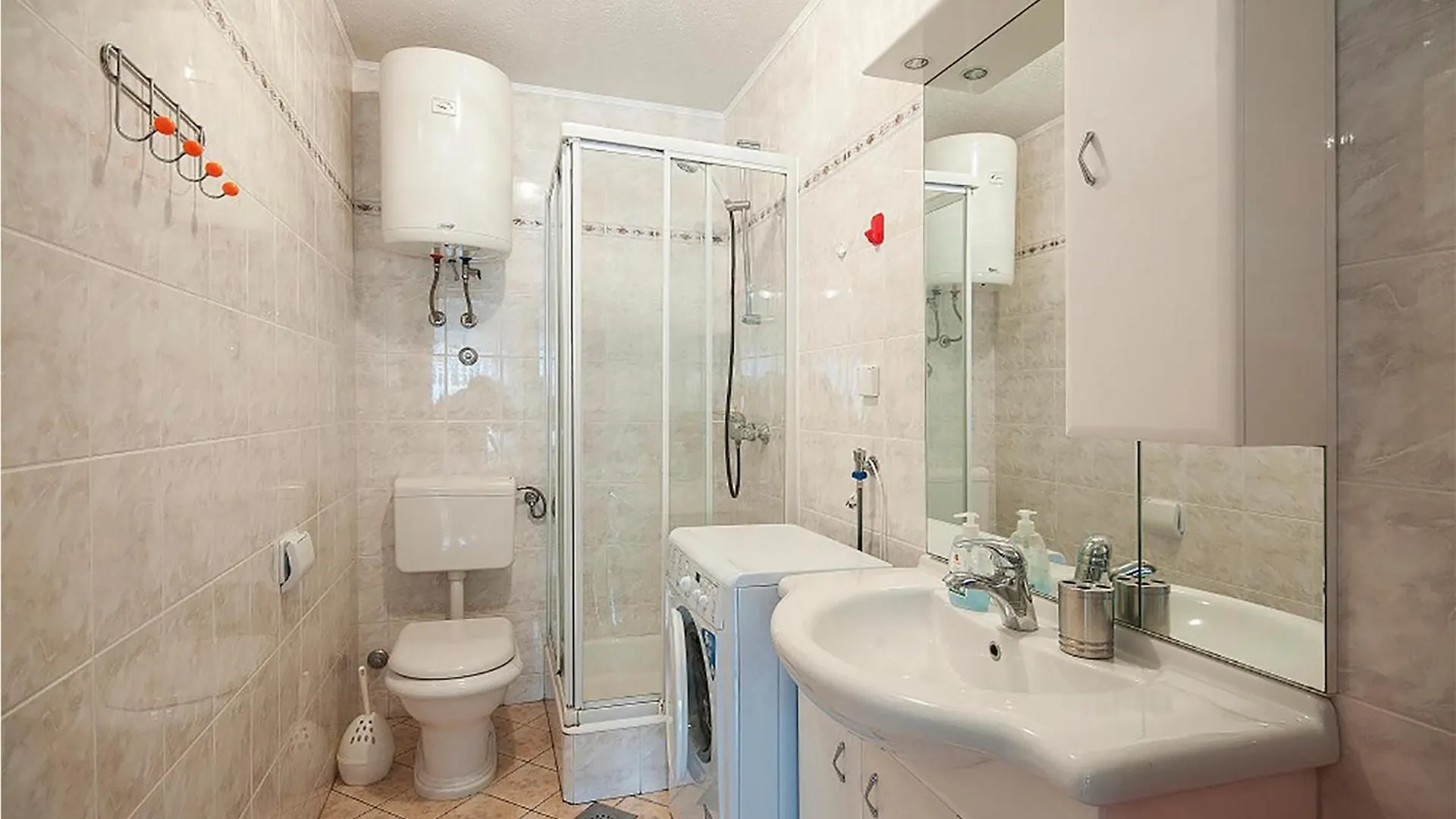Beautiful Apartment In Pula With Kitchen 0*,